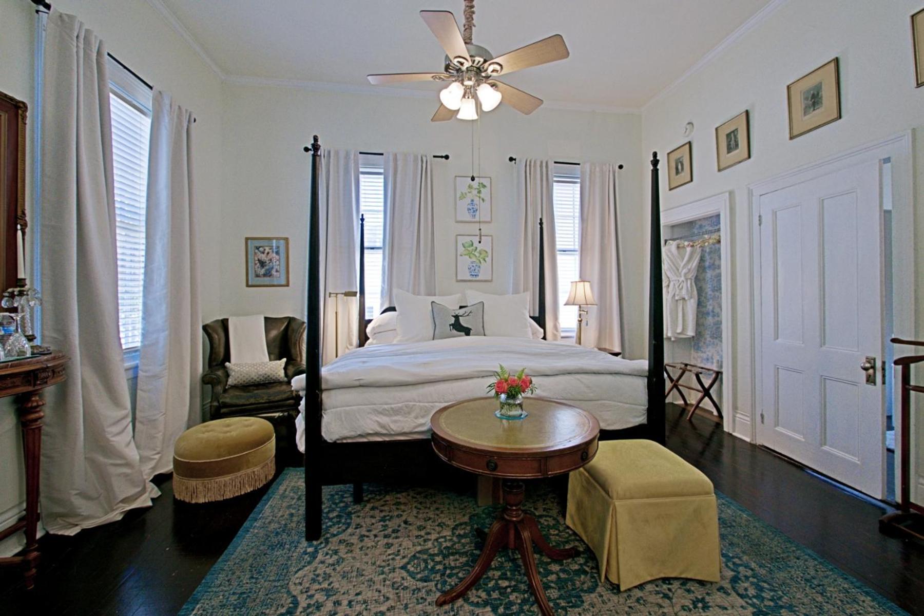 Chesnut Cottage Inn Bed & Breakfast โคลัมเบีย ภายนอก รูปภาพ